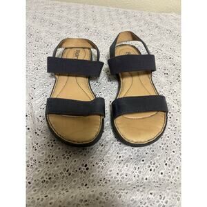 Born Black Leather Sandals Size 6 CQC 18 Slip On Stretch Strappy Boho Casual